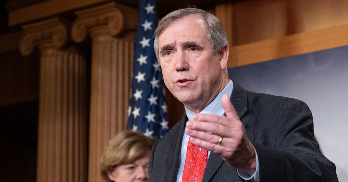 Merkley, Wyden Announce $1.49 Million Coming to Oregon for Beginning Farmers and Ranchers